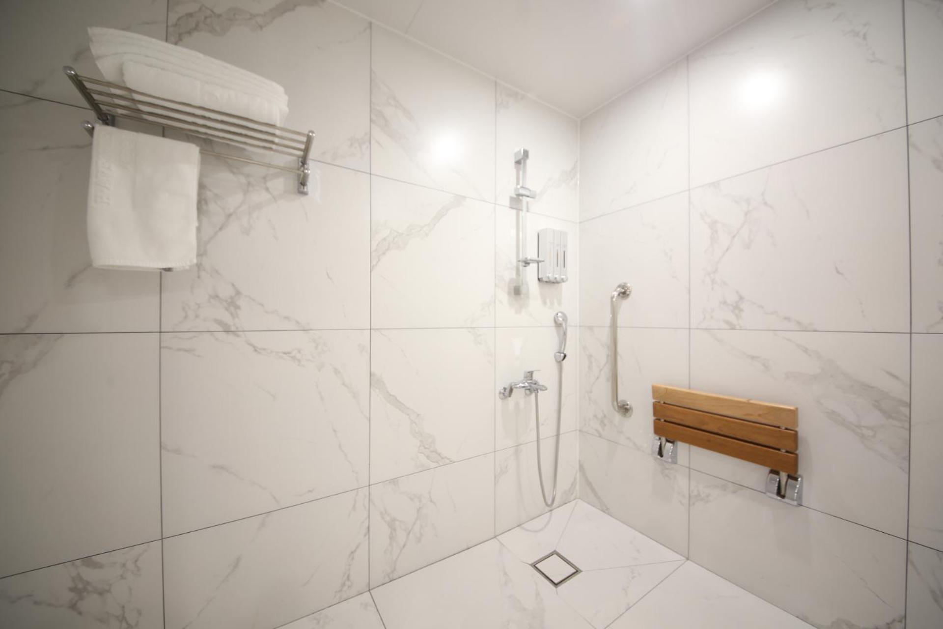 Busan H-Avenue Hotel Seomyeon Station Екстер'єр фото