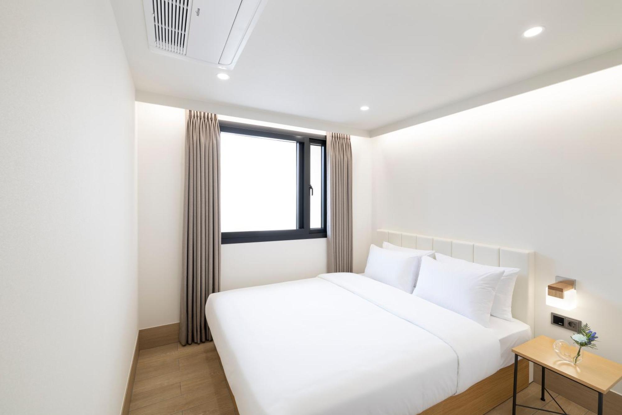Busan H-Avenue Hotel Seomyeon Station Екстер'єр фото