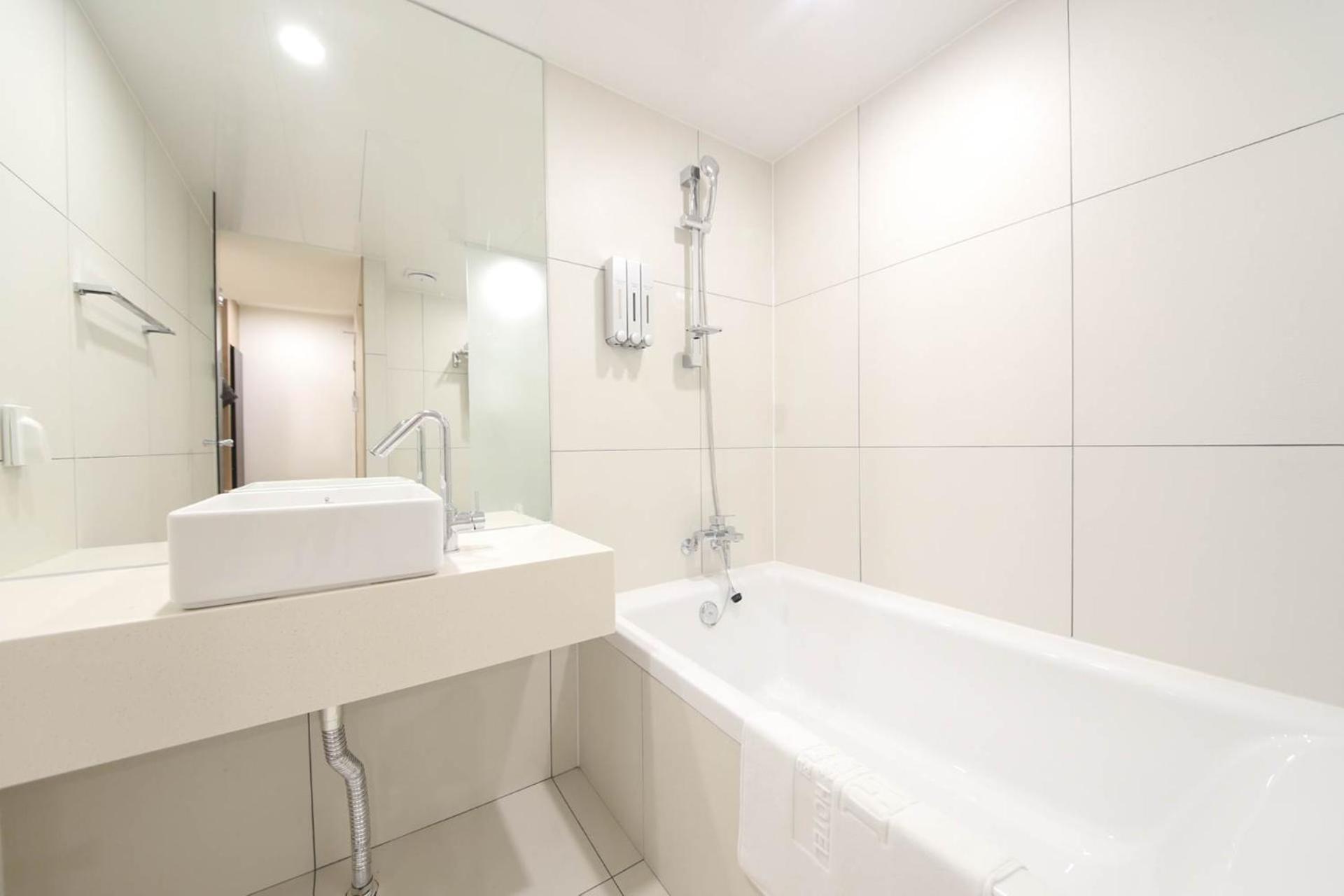 Busan H-Avenue Hotel Seomyeon Station Екстер'єр фото