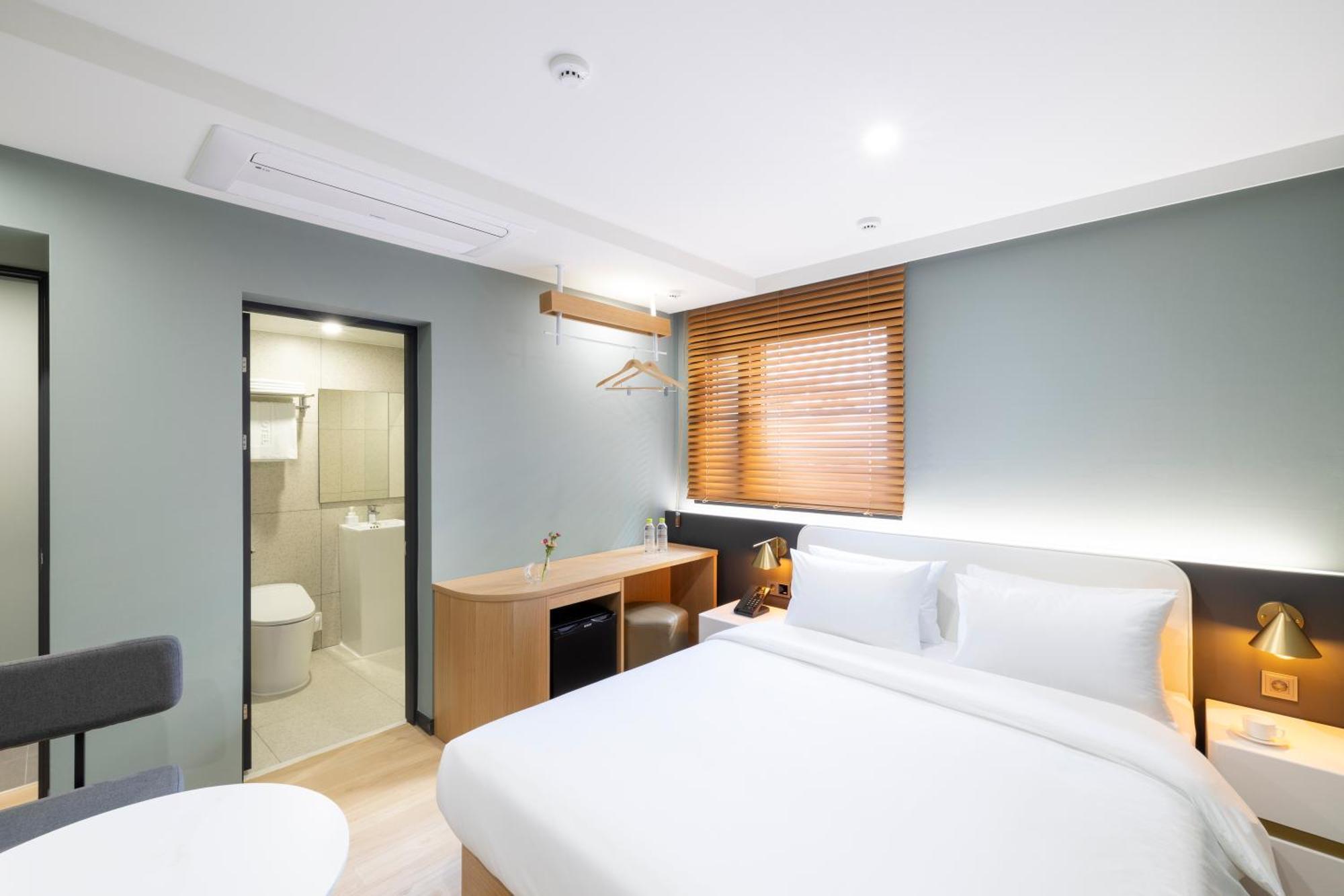 Busan H-Avenue Hotel Seomyeon Station Екстер'єр фото